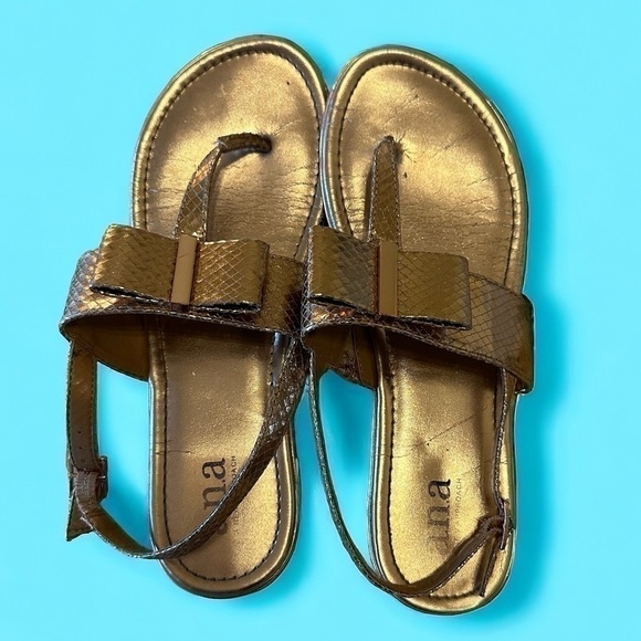 Super cute gold sandals women size 9 - Picture 1 of 5